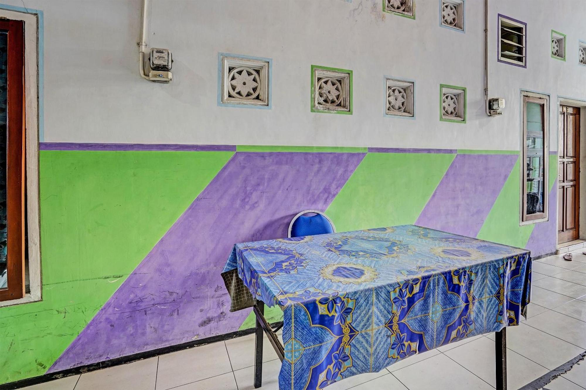מלון פסורואן Oyo 91572 Kost Esklusif Barokah מראה חיצוני תמונה